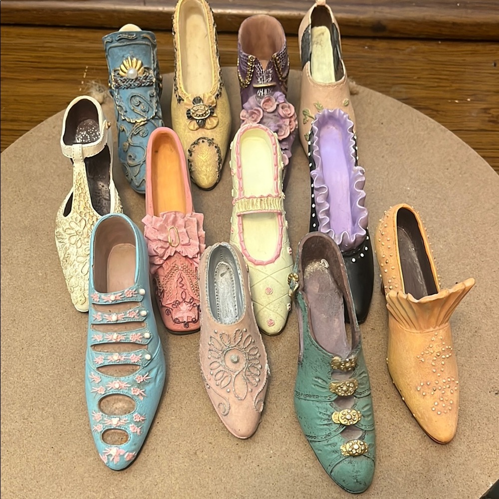 Charming Miniature Shoe Set - Blue, Gold, Purple, Pink